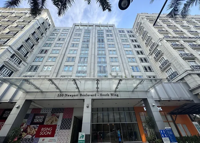 Siayan Condotel At 150 Newport Blvd 3* Manila