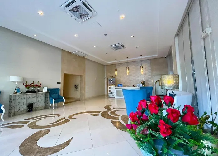 Siayan Condotel At 150 Newport Blvd 3*