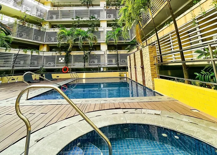 Siayan Condotel At 150 Newport Blvd Hotel 3*