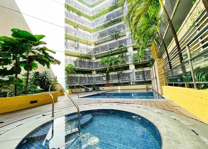 Siayan Condotel At 150 Newport Blvd Hotel
