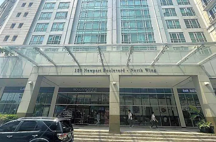 Siayan Condotel At 150 Newport Blvd Hotel Manila