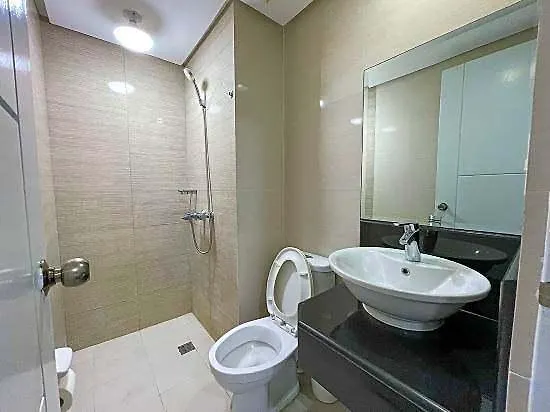 Siayan Condotel At 150 Newport Blvd Hotel
