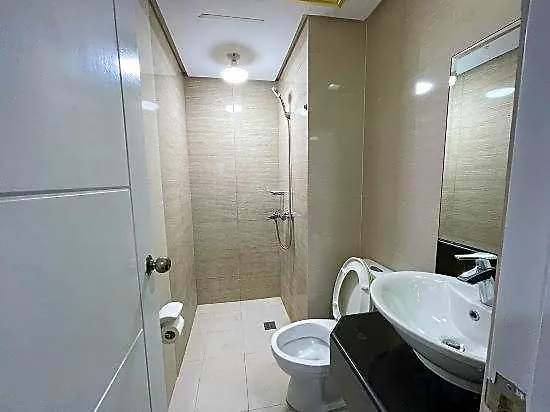 Siayan Condotel At 150 Newport Blvd Hotel Manila